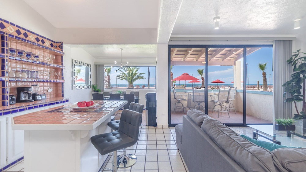 Hotel Las Gaviotas 436 Mid-Century Ocean View Apartment