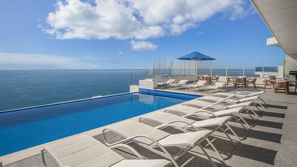 Hotel Amazing Two Bedroom Beach Front Condo W405