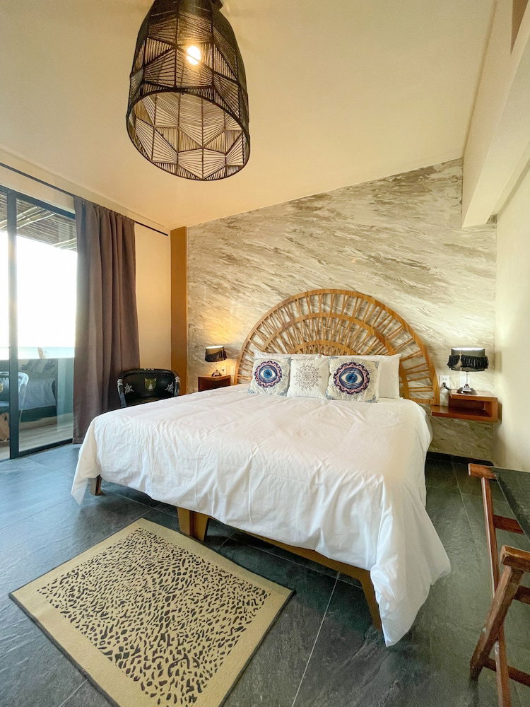 Akuazul Resorts Adults Only