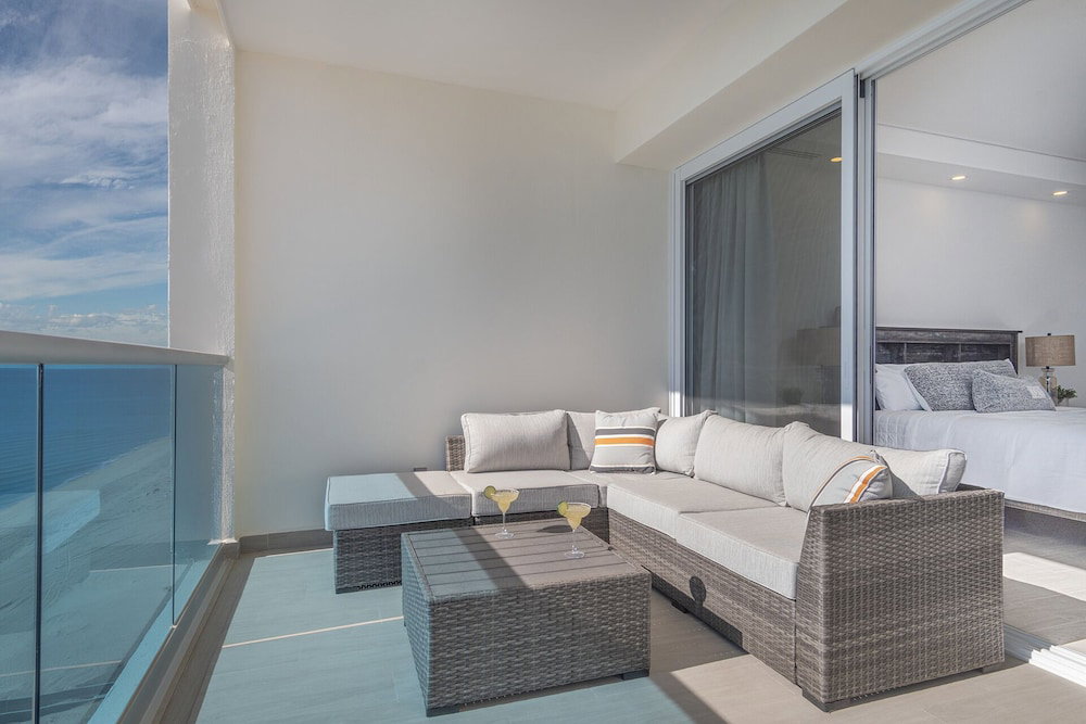 Hotel Amazing 2 Bedroom Beach Front Condominium At Encantame C1102