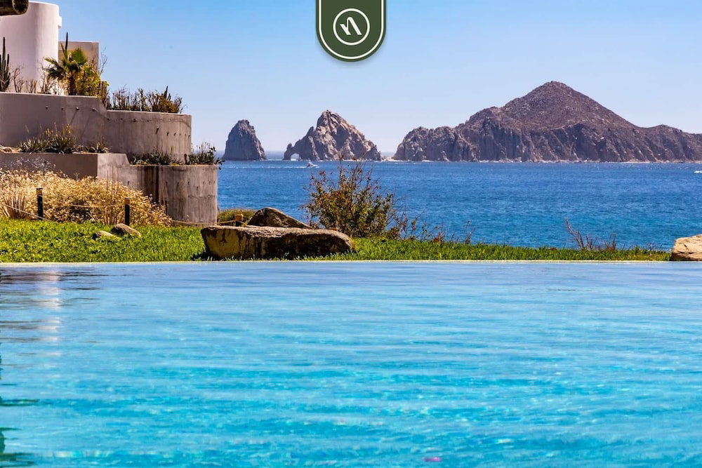 Hotel Oceanview Condo In Cabo With Beach - Pool