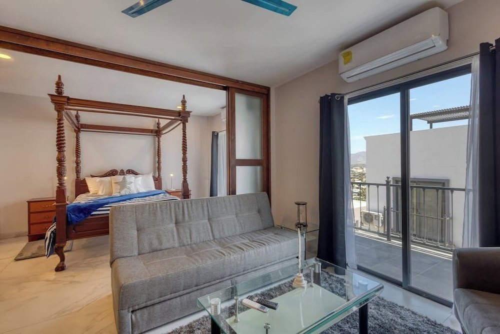 Hotel Dog-Friendly Apartment With Rooftop Infinity Pool, Gym, Central Ac & Balcony