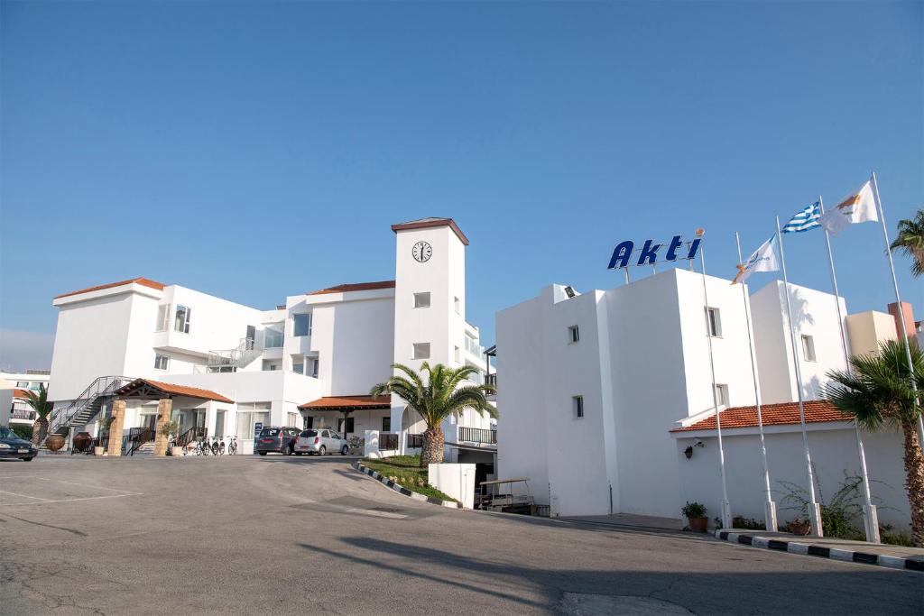 dal travel Akti Beach Village Resort