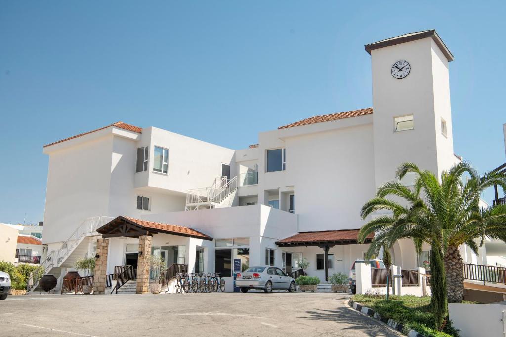 dal travel Akti Beach Village Resort