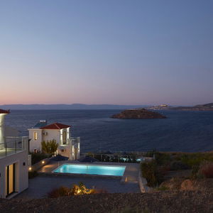 Hotel Eleia Seafront Villas cazare Petra