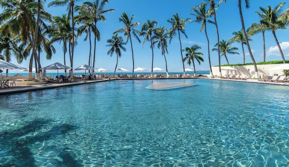 Hotel Beachfront 2Br Condo - Pool - Blue Flag Beach