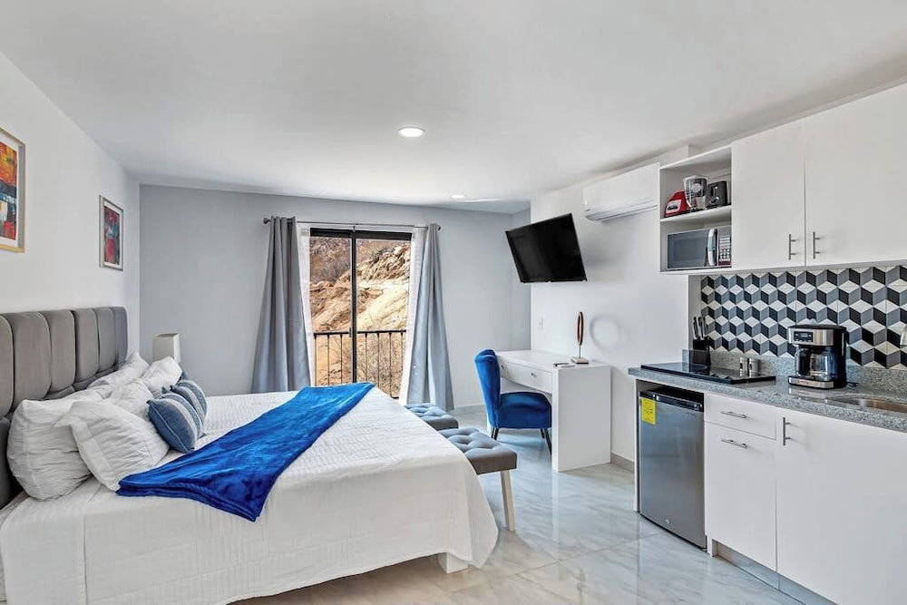 Hotel Morgan Residences 508B At Boutique Hotel With Pool, Gym, Spa