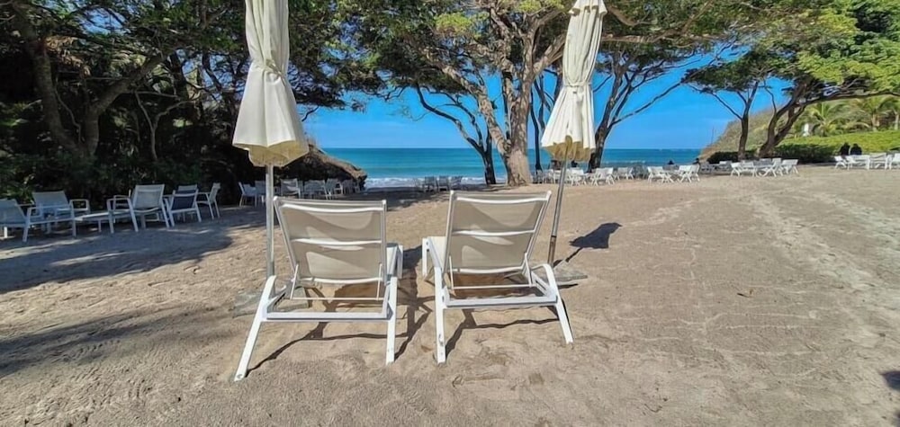 Hotel Amazing Condo - Beach Access - Spa - Pool