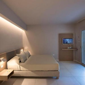 Hotel Domu Simius Hotel & Guest House cazare Villasimius