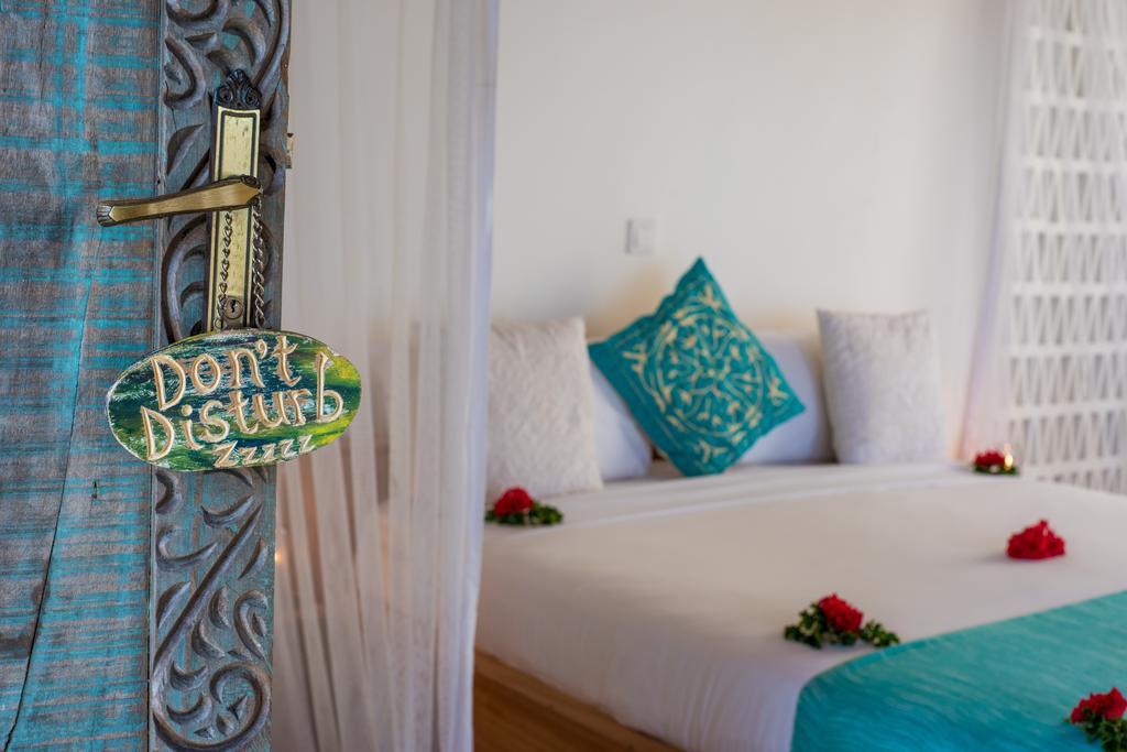 Zanbluu Beach Hotel