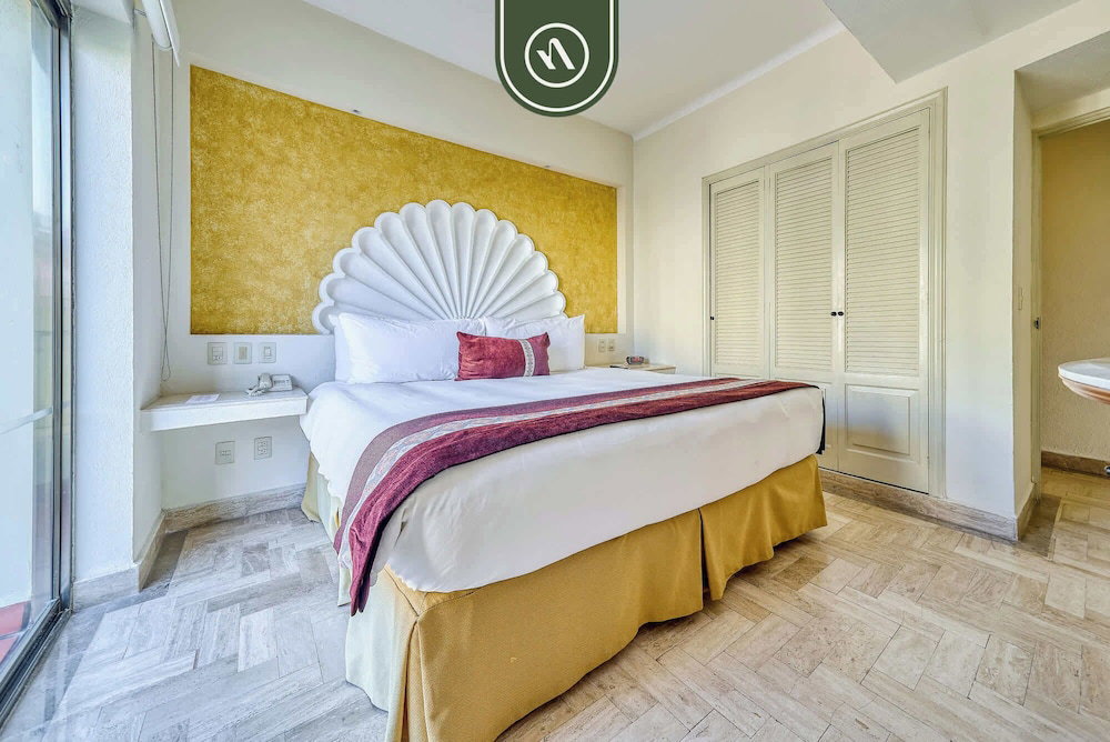 Hotel Beachfront 2 Br Condo - Beach - Pools - Tennis