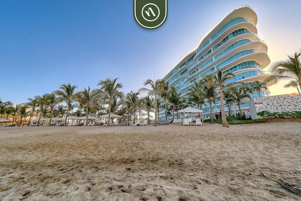 Hotel Oceanfront 2Br Condo - Pool - Cevicheria - Beach