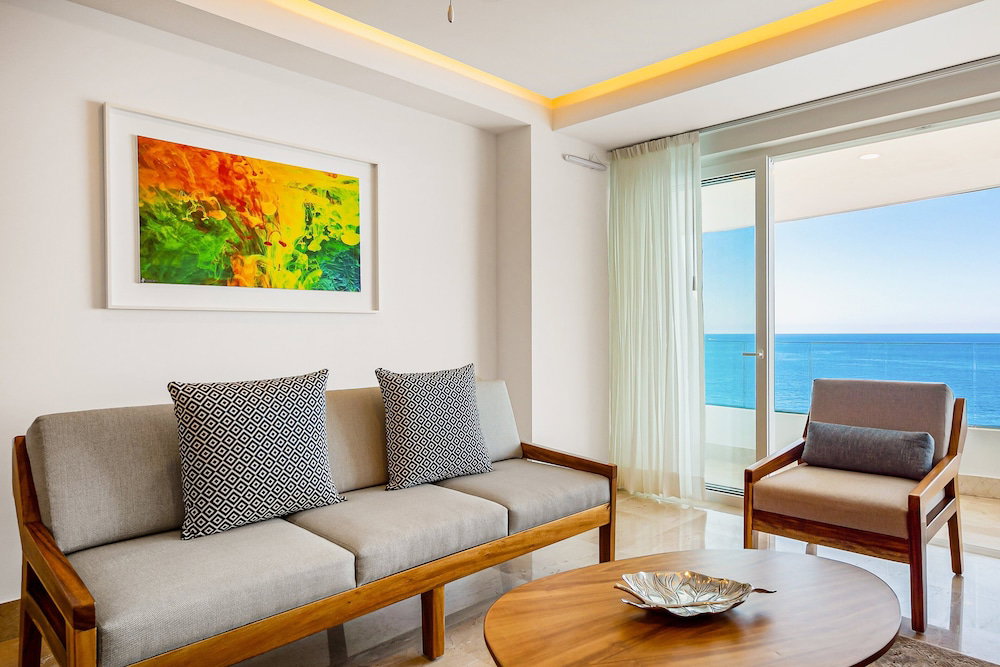 Hotel Oceanfront, 8Th-Floor Condo With Pool, Pool Spa & Large Balcony
