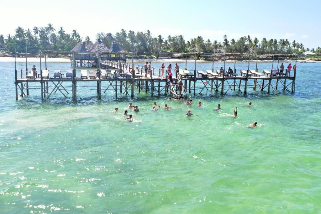 Hotel Paradise Beach Resort cazare Uroa