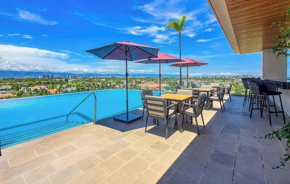 Hotel 3 Br Penthouse - Nuevo Nayarit - Rooftop Pool Gym