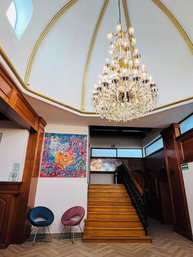 Hotel Suites Del Jardin Principal