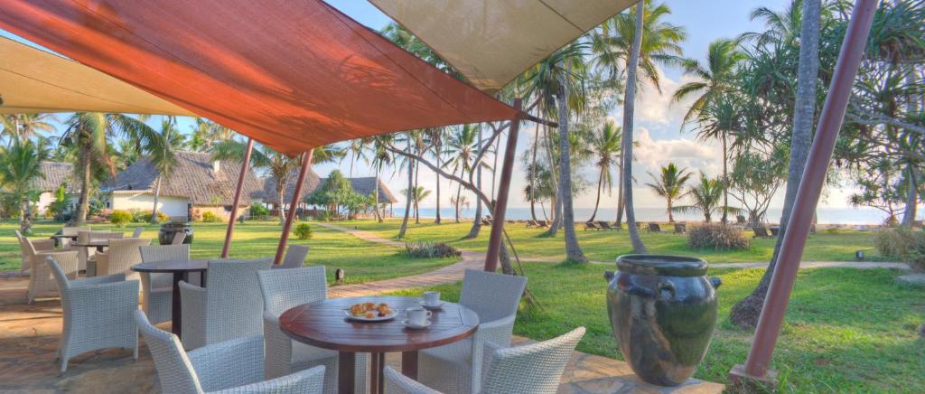 Hotel Bluebay Beach Resort & Spa cazare Kiwengwa
