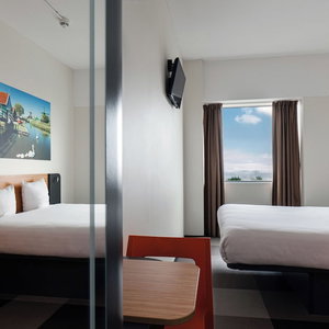 Hotel Easyhotel Amsterdam Zaandam cazare Zaandam