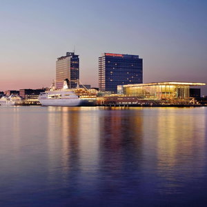 Hotel Mövenpick Hotel Amsterdam City Centre cazare Dapperbuurt