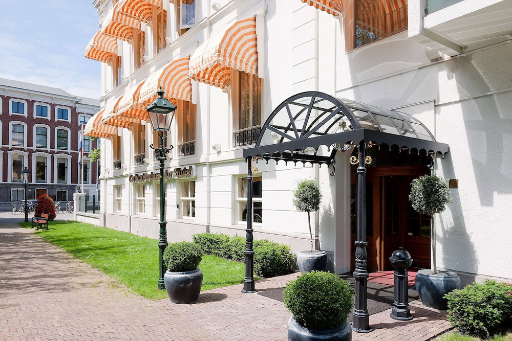 Hotel Carlton Ambassador Hotel