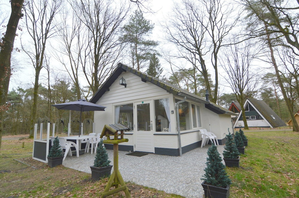 Hotel Holiday Home In Stramproy Near Nature Reserves