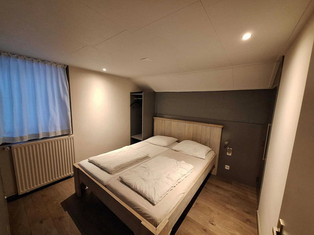 Hotel Holiday Home In Stramproy Near Nature Reserve