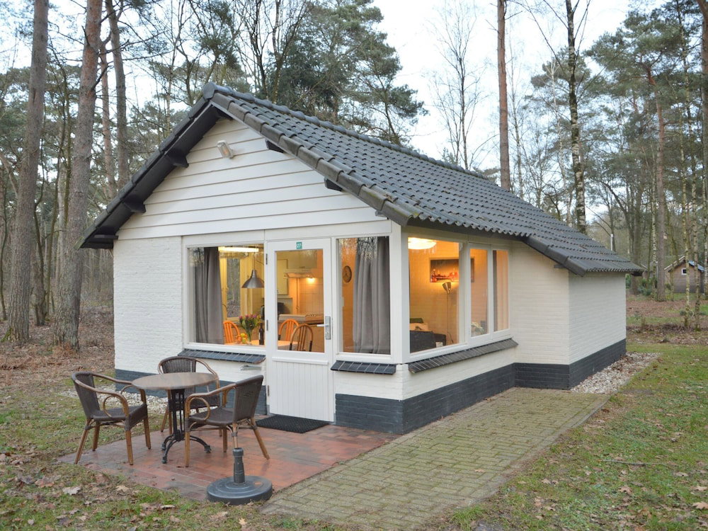Hotel Completely Detached Bungalow In A Nature-Filled Park By A Large Fen
