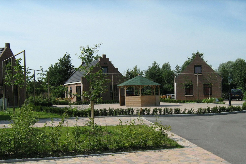 Hotel Cozy Furnished House With Garden Near Nature Reserve