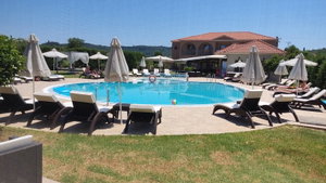 Hotel Eleni's Garden Studios cazare Alikanas