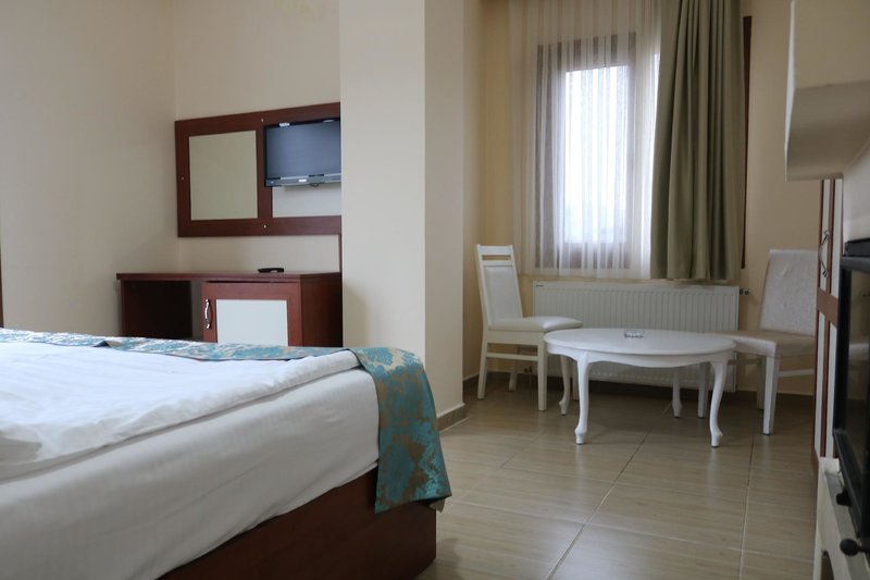 Hotel Manolyam Otel