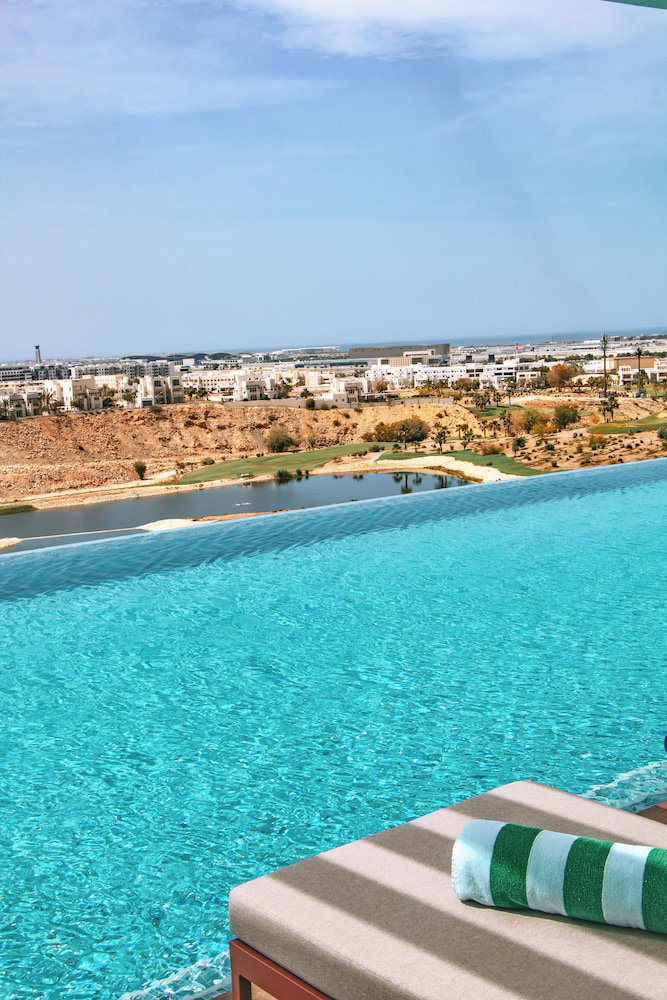 Hotel Tivoli La Vie Muscat Hotel & Residences