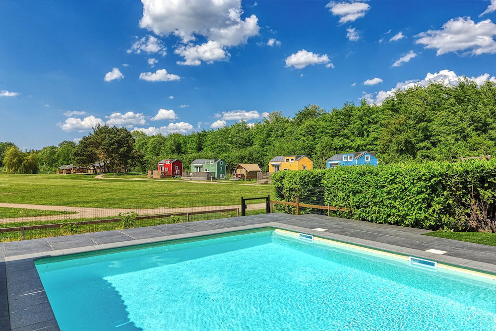 Hotel Glamping Lodge With Eco-Wellness