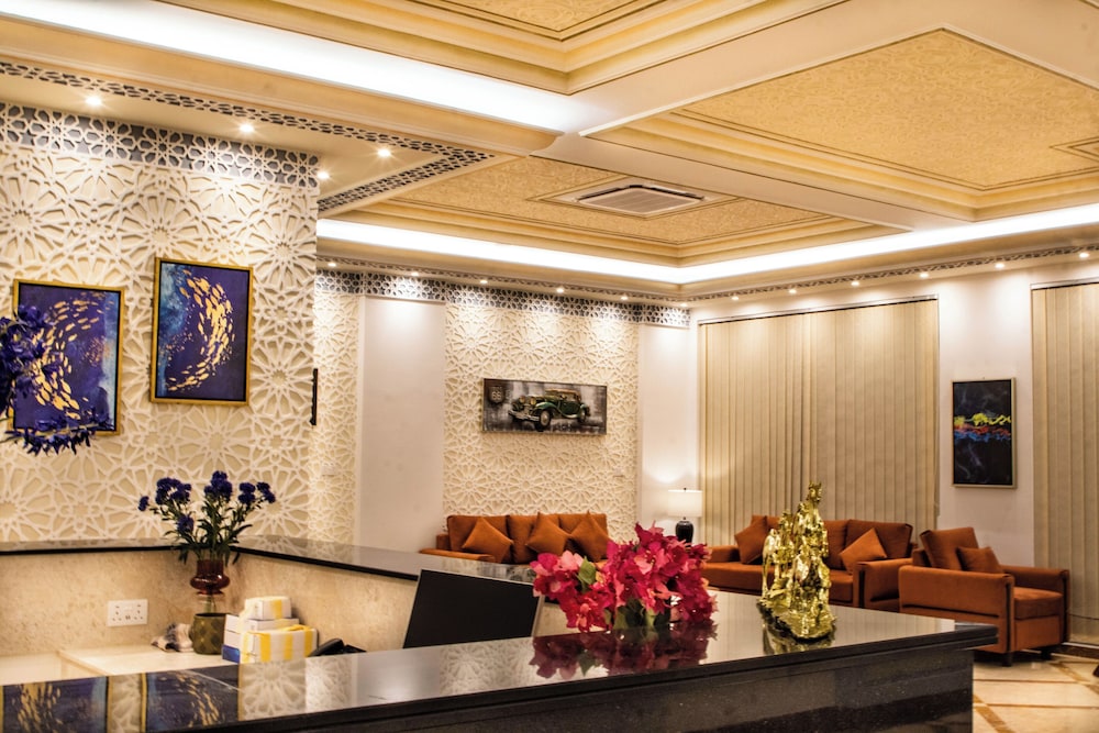 Hotel 4 Guys Hotels