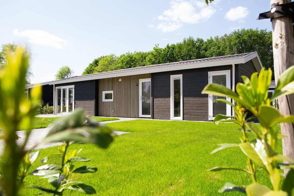 Hotel Beautiful Chalet With Airco, In A Holiday Park
