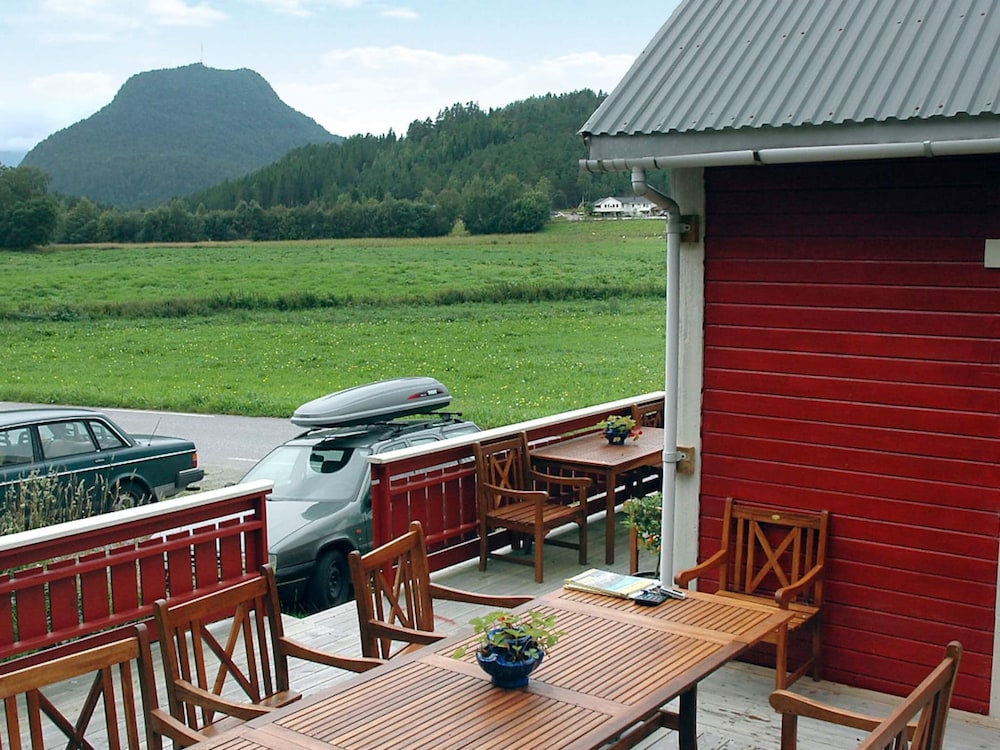 Hotel Holiday Home In Isfjorden