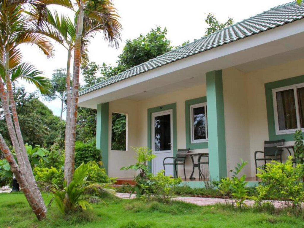 My Lan Hotel & Restaurant