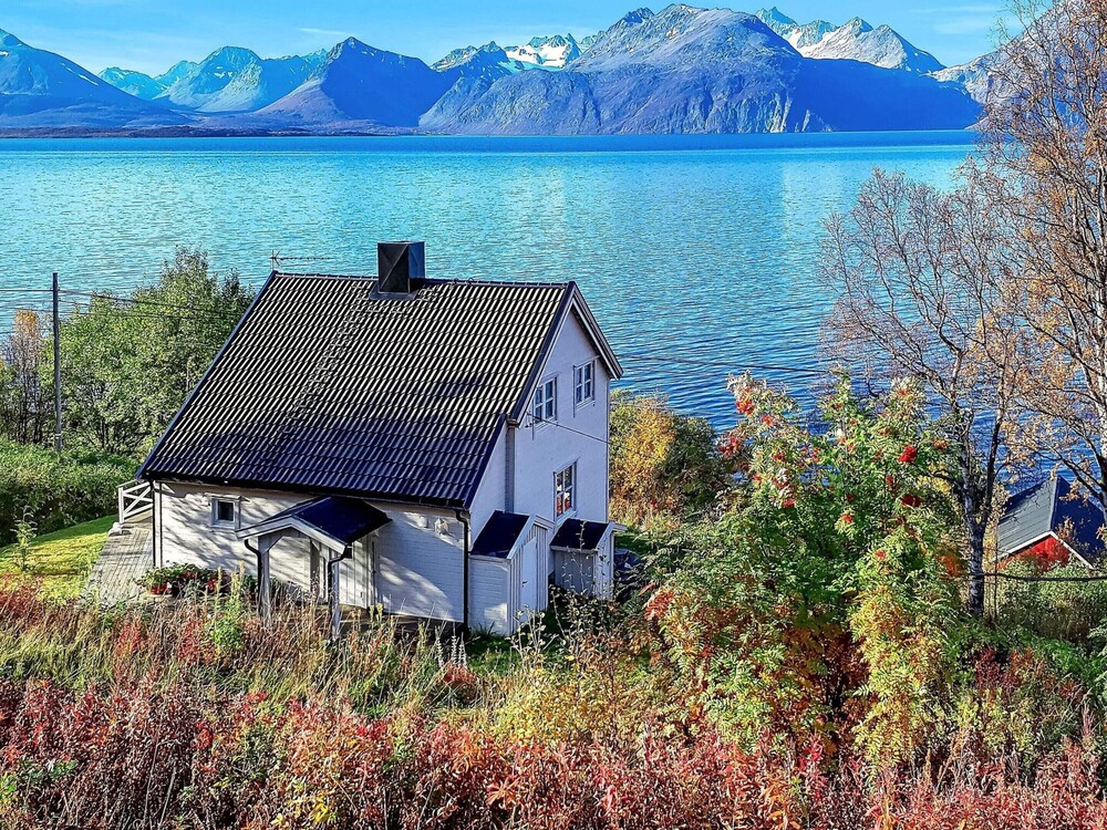 Hotel 6 Person Holiday Home In Olderdalen