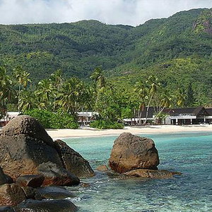 Hotel Avani Barbarons Seychelles Resort cazare Grand Anse Mahe