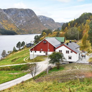 Hotel 8 Person Holiday Home In Snillfjord cazare Krokstadora