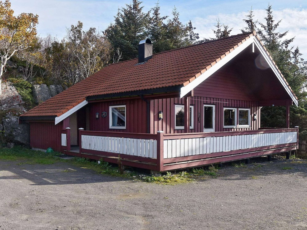 Hotel 6 Person Holiday Home In Bud
