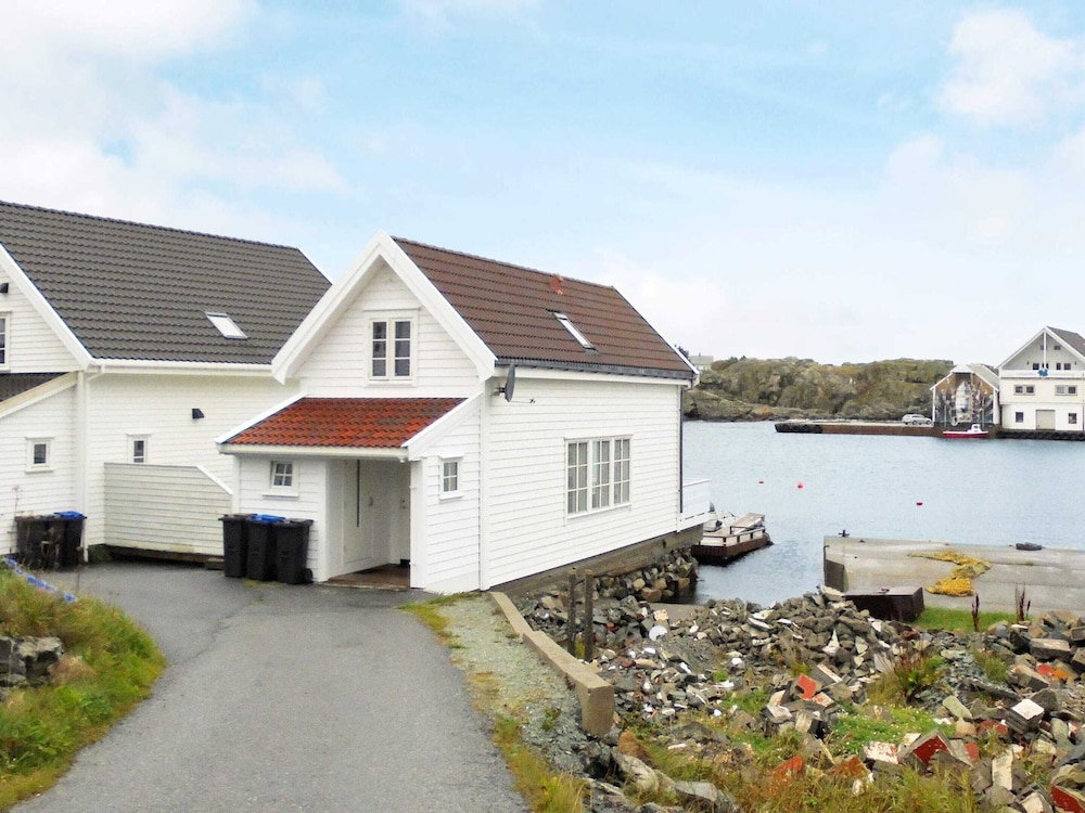 Hotel 7 Person Holiday Home In Utsira