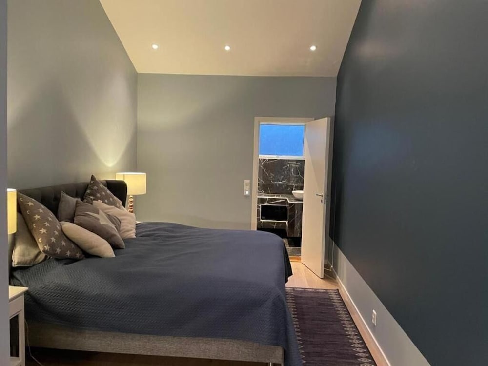Hotel Moderne Bolig Med 3 Dobbeltsenger 2 Bad