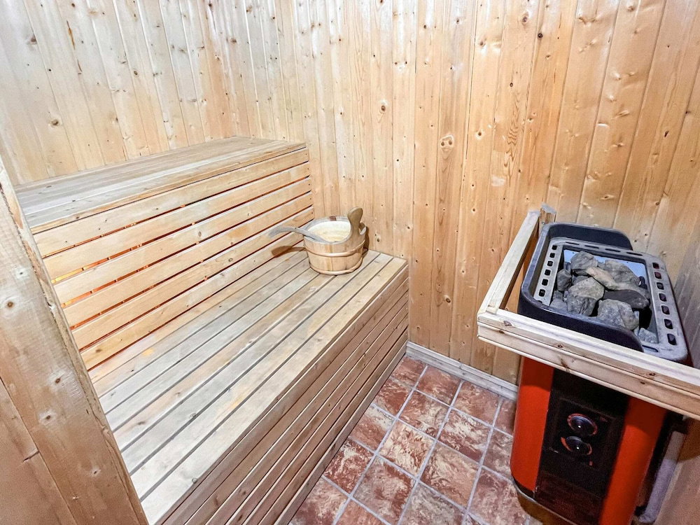 Hotel 4 Star Holiday Home In Gol