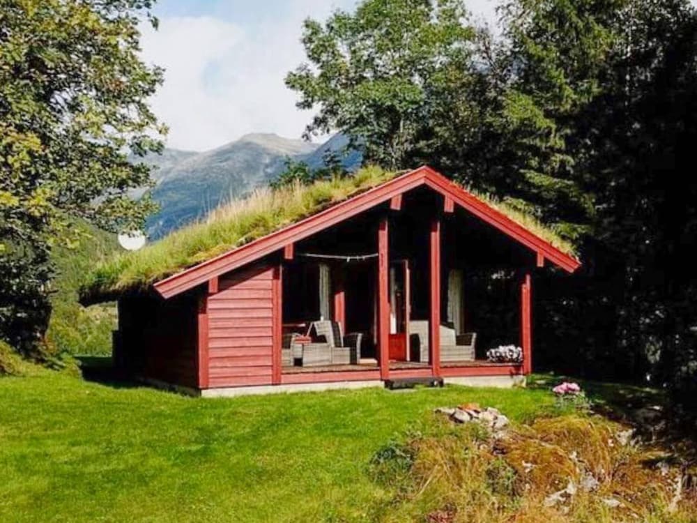 Hotel 6 Person Holiday Home In Olden