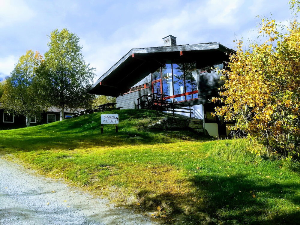 Hotel Dombåstun