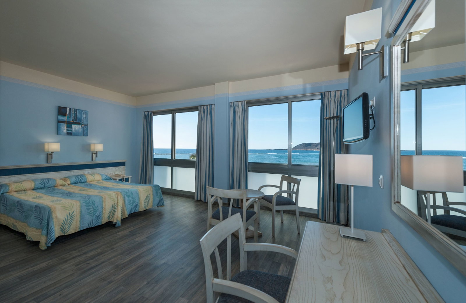 Apartamentos Colon Playa