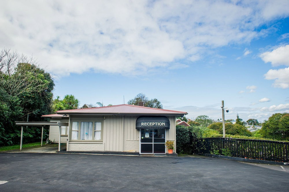 Hotel Touchwood Motor Inn