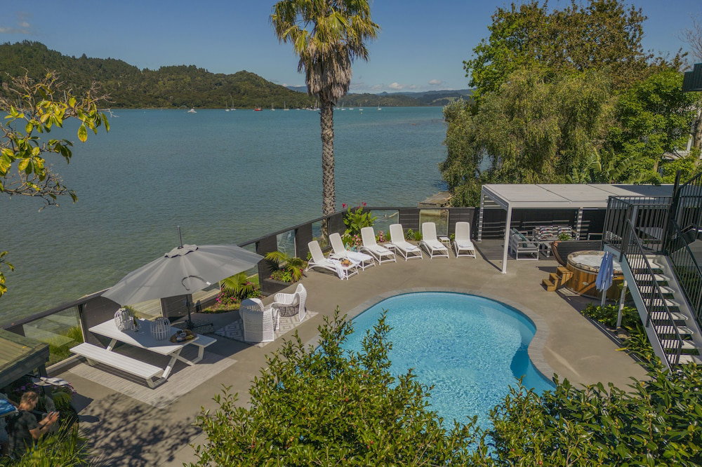 Hotel Oceans 88 Whitianga Coastal Accommodation Suites