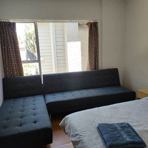 Hotel Small 2 Bedroom Flat 7A Rangiatea Road cazare Epsom