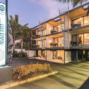 Hotel Sea Spray Suites cazare Paihia